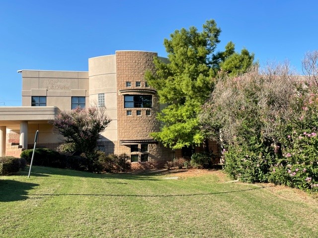 238 N Midwest Blvd