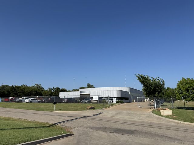 7100 N Santa Fe Ave.